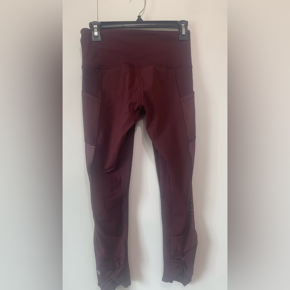 Lululemon workout yoga lounge pant leggings side pockets cute detailing EUC